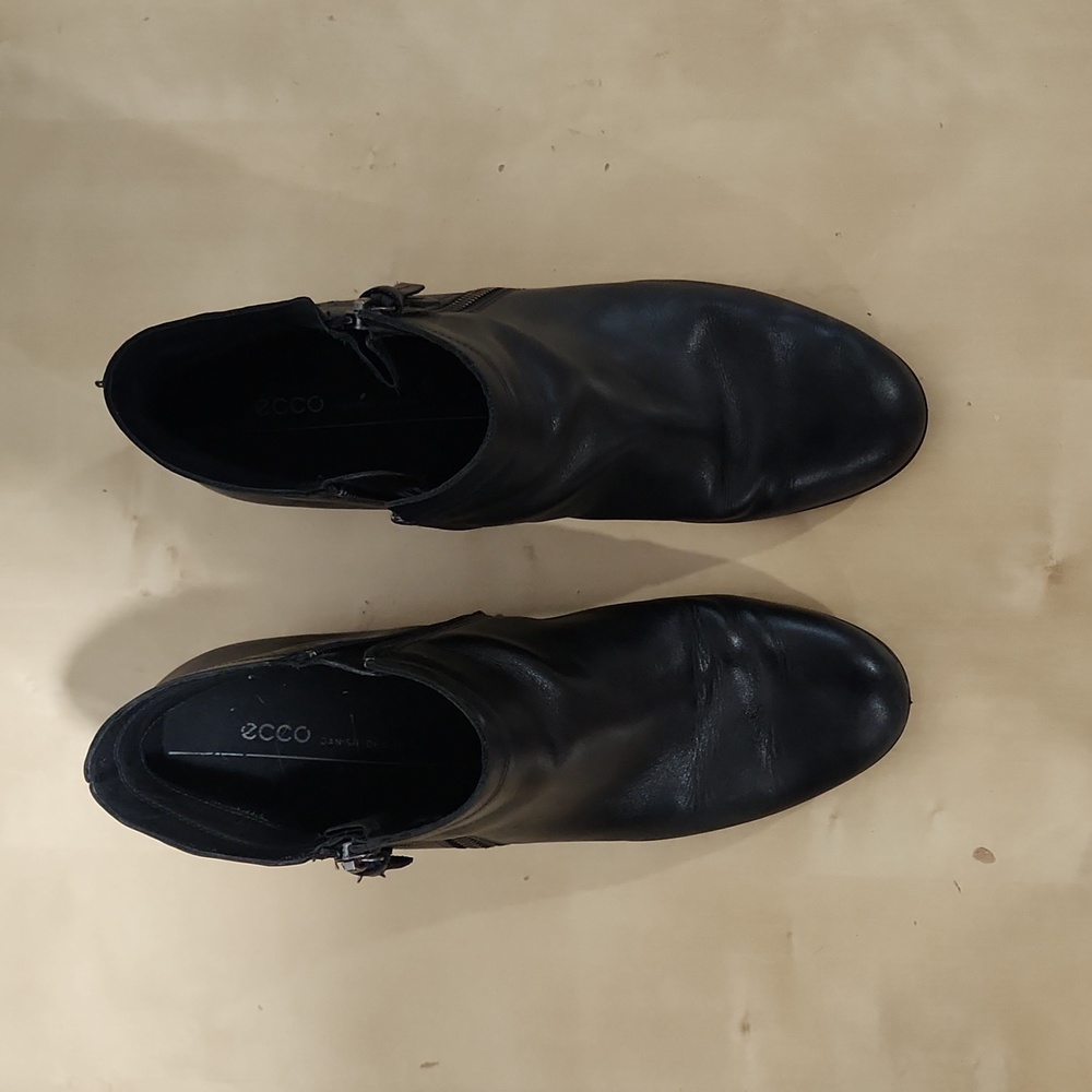Ecco Ankle Boots View 4